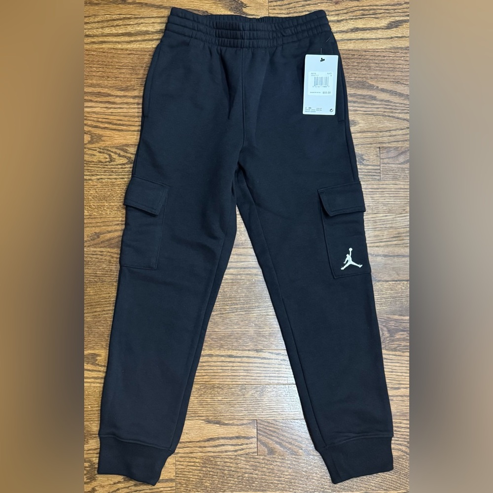 NWT Jordan black cargo jogger sweatpants, youth size small
